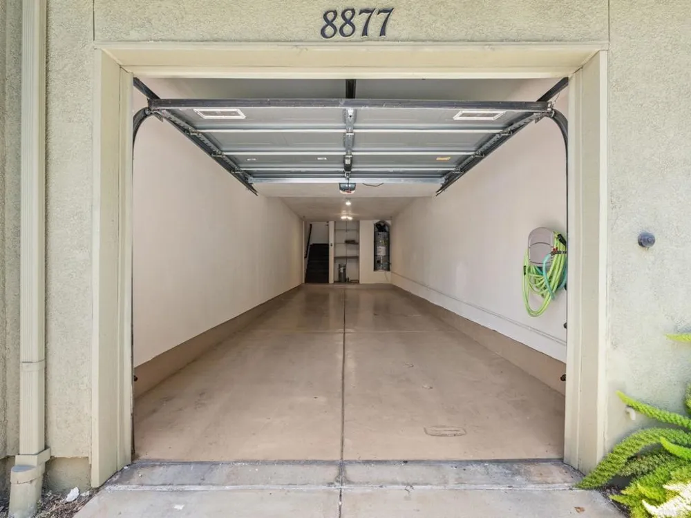 8877 Tribeca Circle San Diego, CA 92123