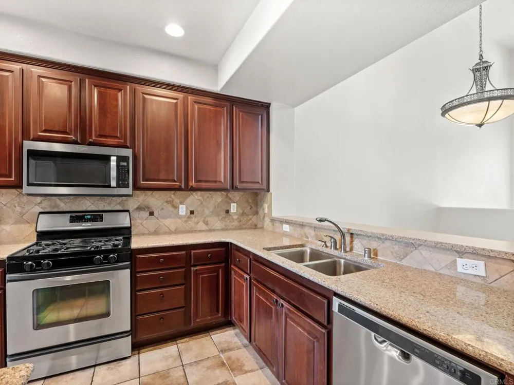 8877 Tribeca Circle San Diego, CA 92123