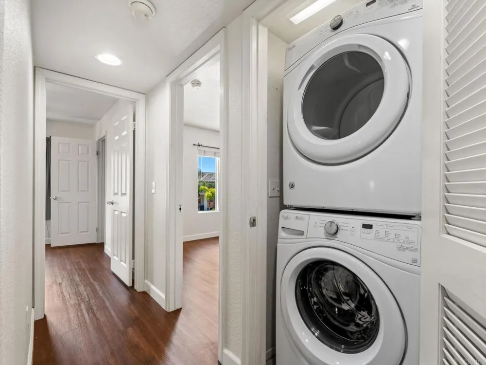 8877 Tribeca Circle San Diego, CA 92123