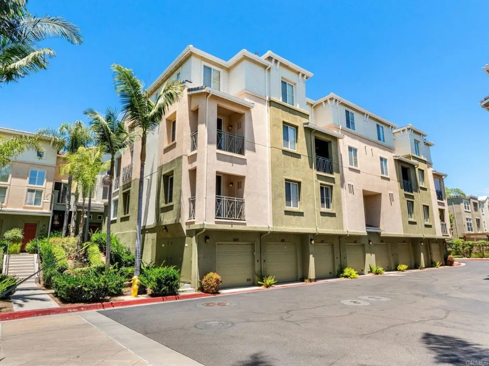 8877 Tribeca Circle San Diego, CA 92123