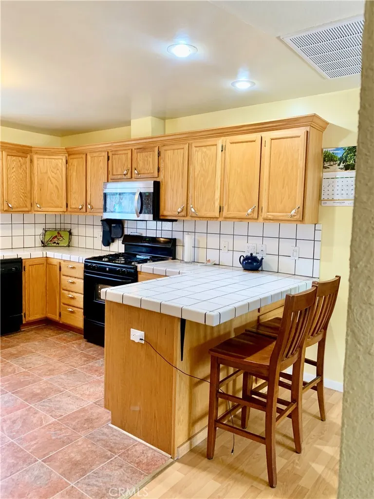 18076 Vista Point Ct Hidden Valley Lake, CA 95467