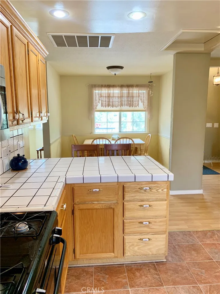18076 Vista Point Ct Hidden Valley Lake, CA 95467