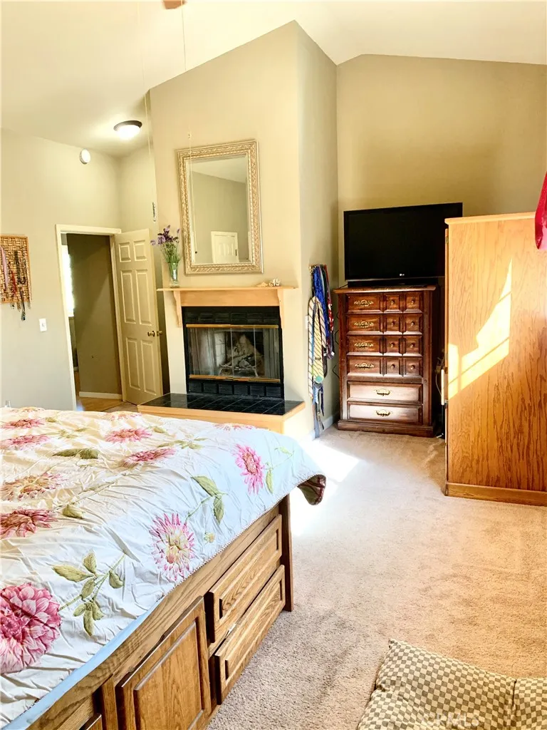 18076 Vista Point Ct Hidden Valley Lake, CA 95467