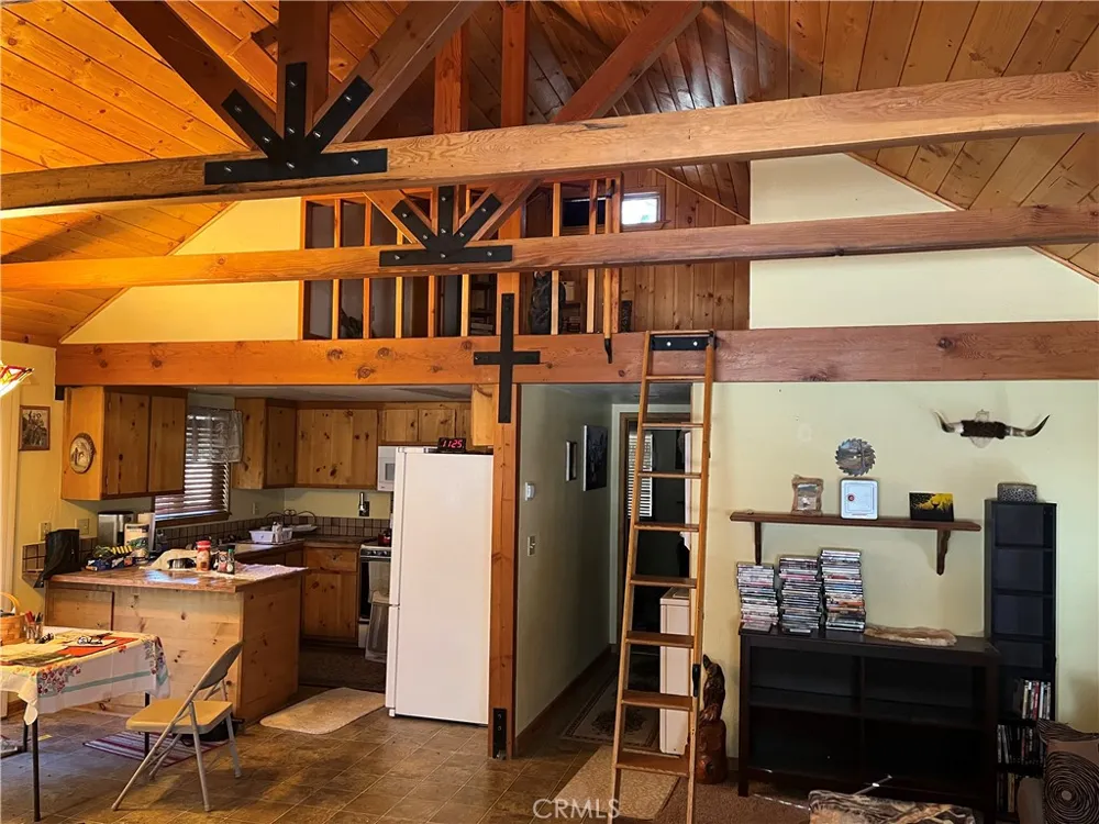 1366 Laura Wrightwood, CA 92397