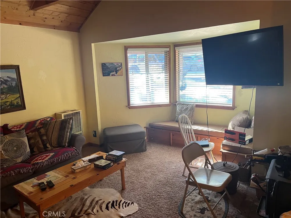 1366 Laura Wrightwood, CA 92397