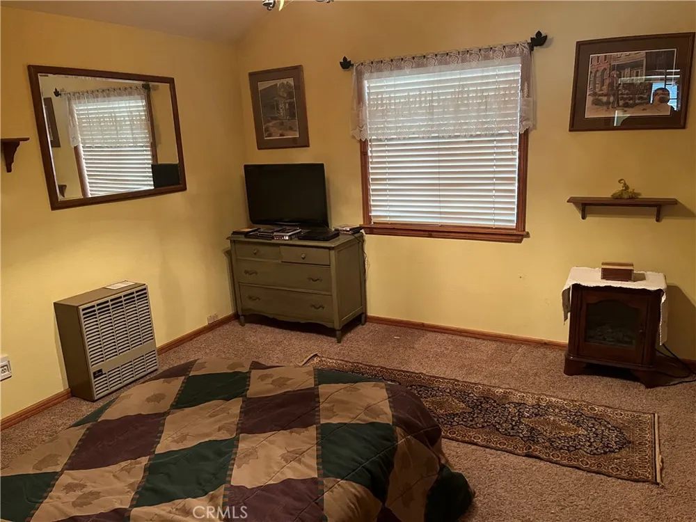 1366 Laura Wrightwood, CA 92397