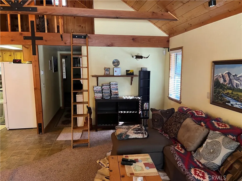 1366 Laura Wrightwood, CA 92397