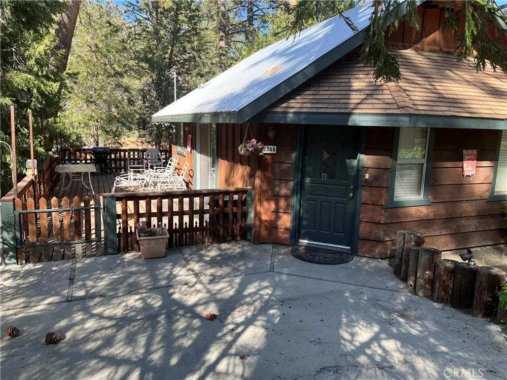 1366 Laura Wrightwood, CA 92397