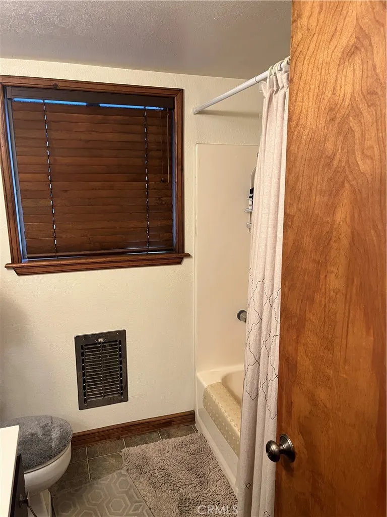 1366 Laura Wrightwood, CA 92397