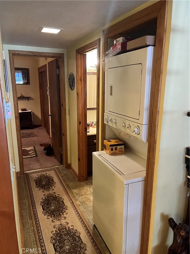 1366 Laura Wrightwood, CA 92397