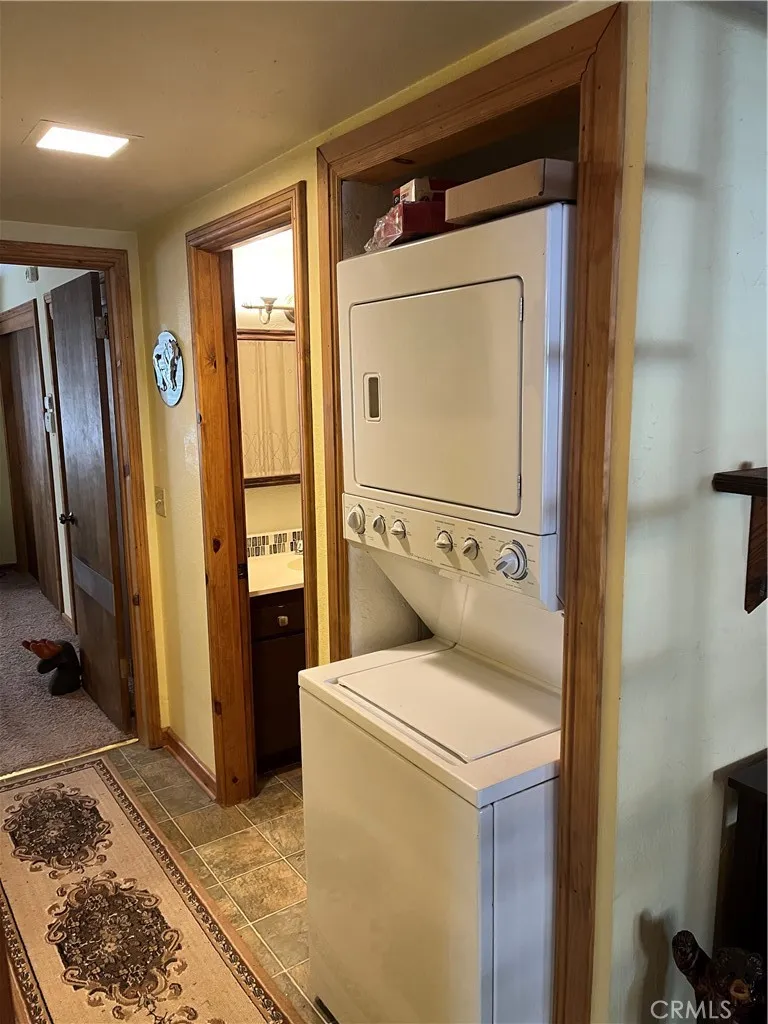 1366 Laura Wrightwood, CA 92397