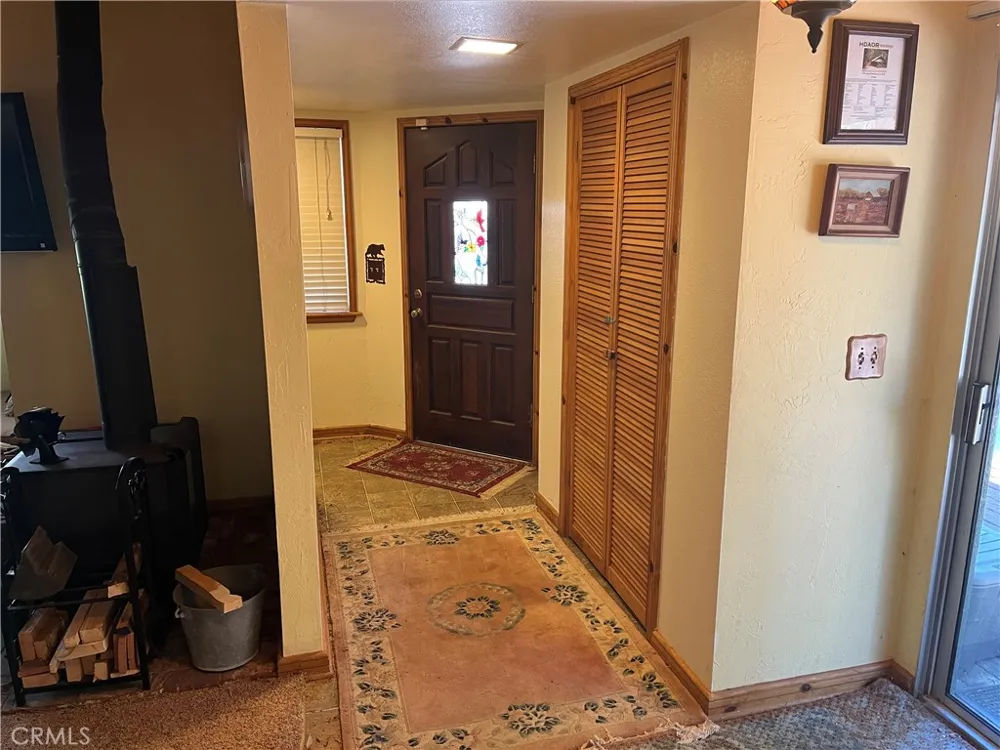 1366 Laura Wrightwood, CA 92397