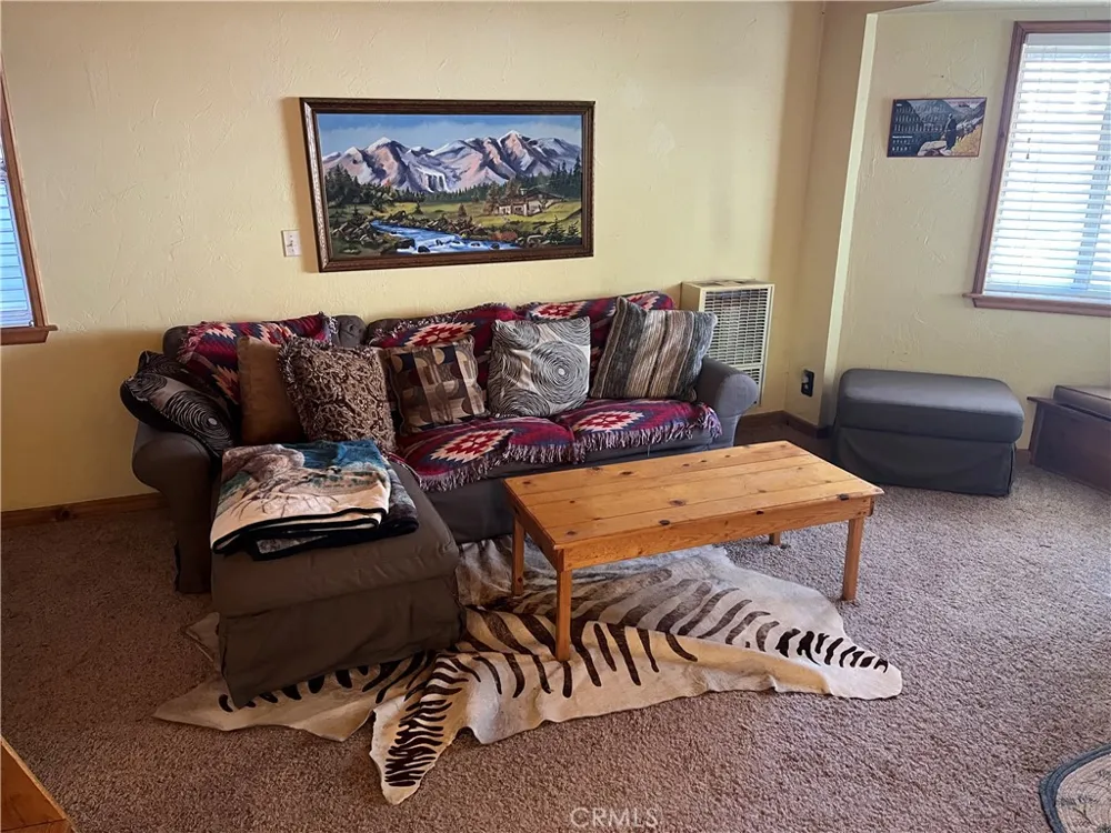1366 Laura Wrightwood, CA 92397