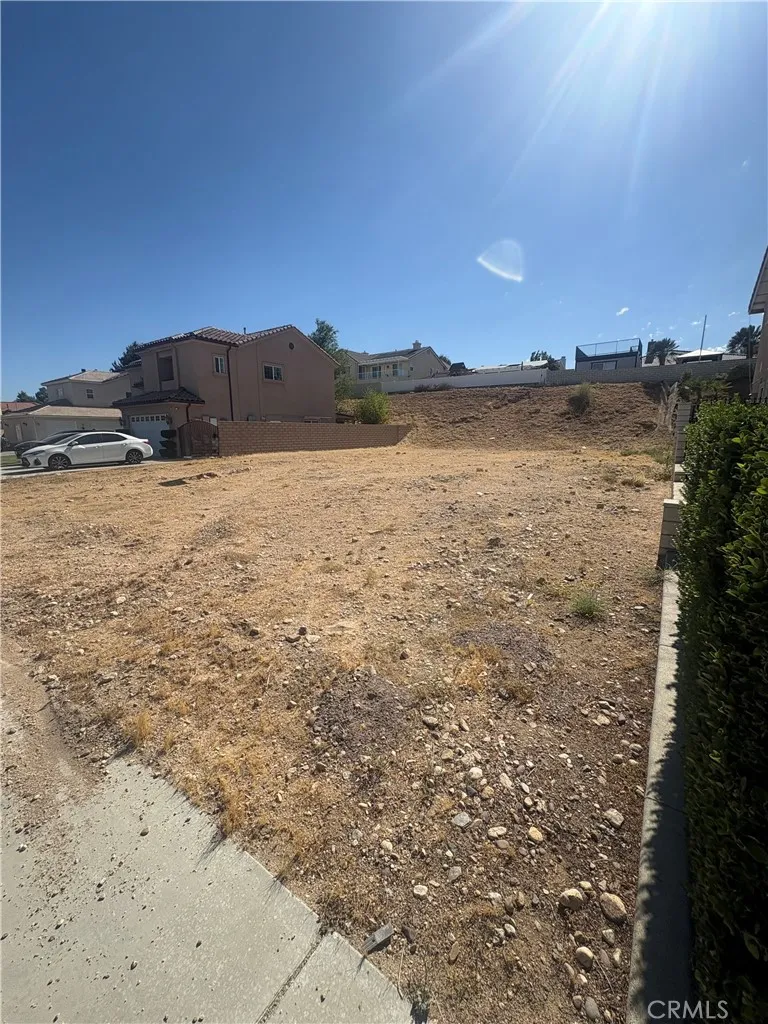 13040 Candleberry Victorville, CA 92395