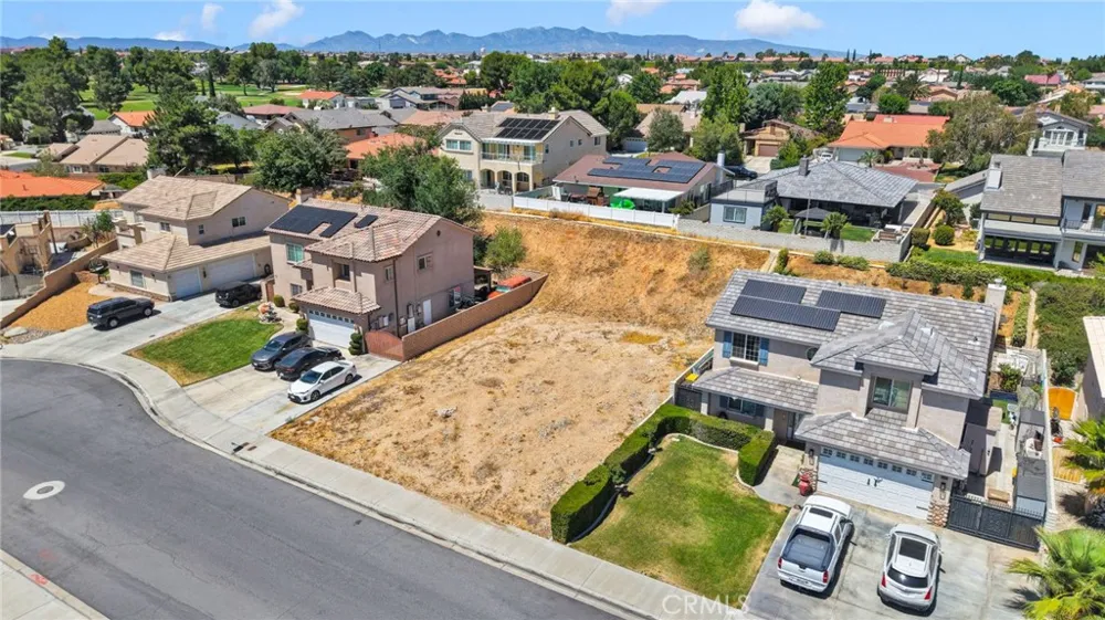 13040 Candleberry Victorville, CA 92395