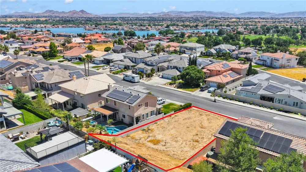 13040 Candleberry Victorville, CA 92395