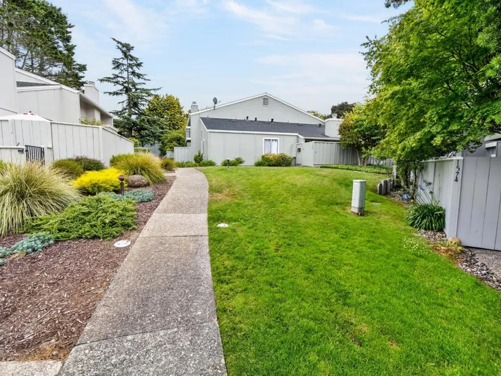 1610 Dolphin Drive Aptos, CA 95003