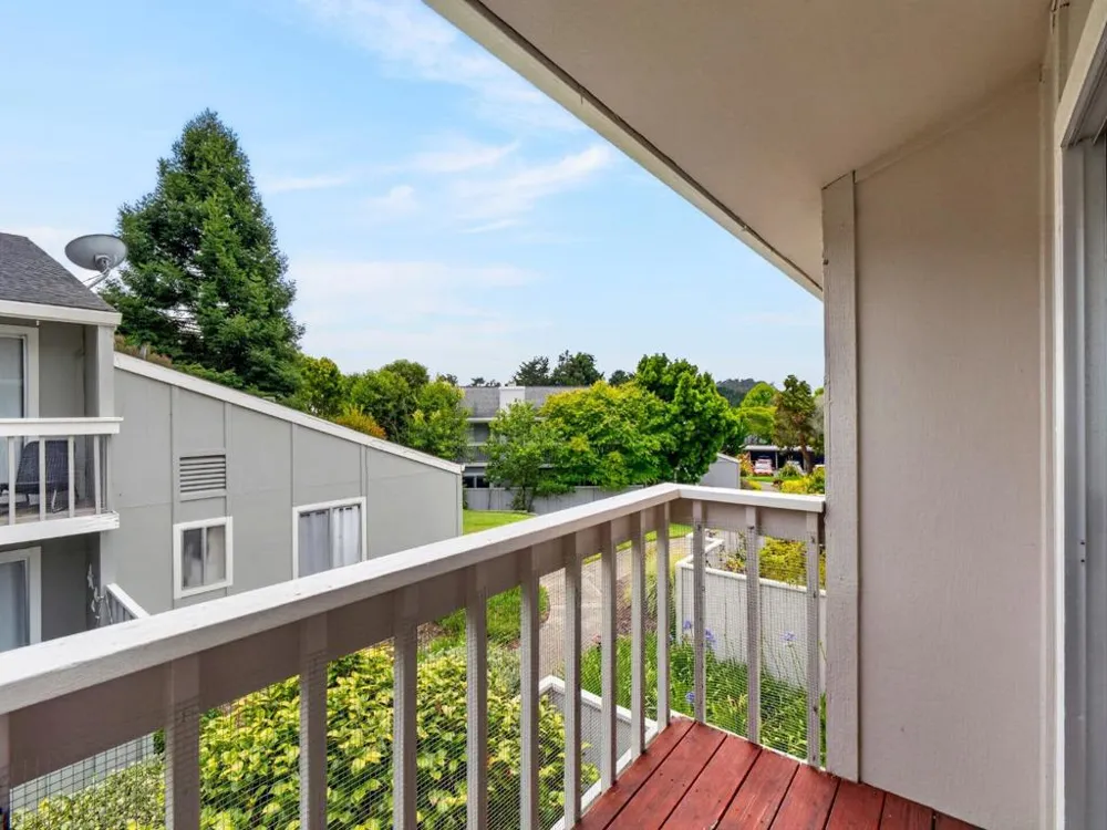 1610 Dolphin Drive Aptos, CA 95003