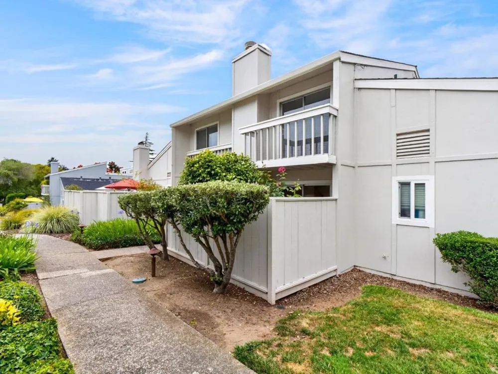 1610 Dolphin Drive Aptos, CA 95003