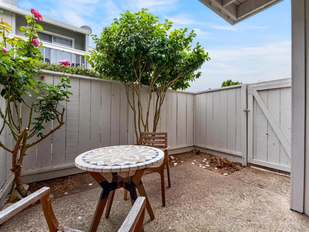 1610 Dolphin Drive Aptos, CA 95003
