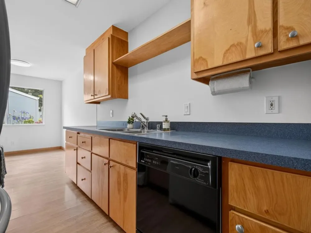 1610 Dolphin Drive Aptos, CA 95003