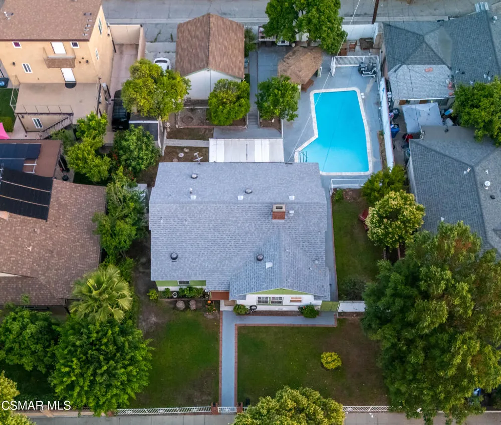 20428 Roscoe Boulevard Winnetka, CA 91306