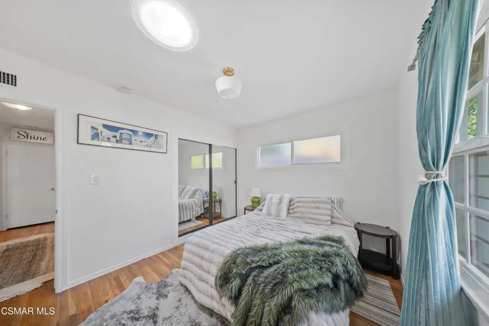 20428 Roscoe Boulevard Winnetka, CA 91306