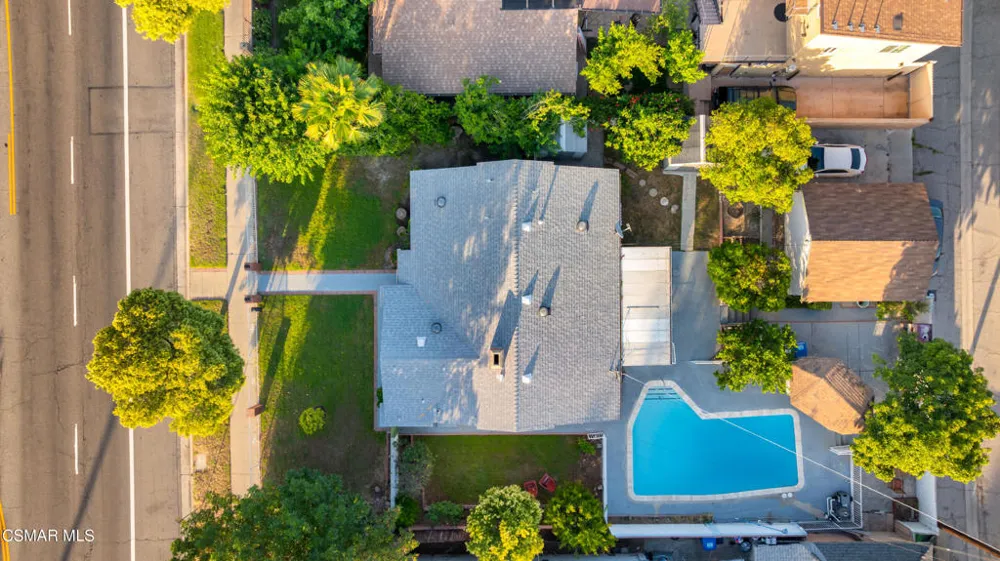 20428 Roscoe Boulevard Winnetka, CA 91306