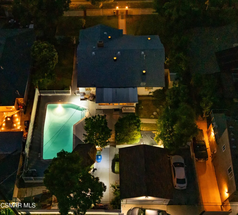 20428 Roscoe Boulevard Winnetka, CA 91306