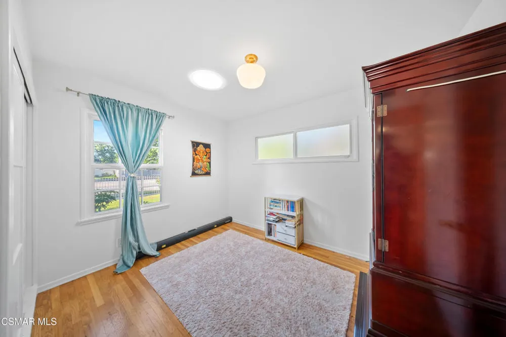 20428 Roscoe Boulevard Winnetka, CA 91306