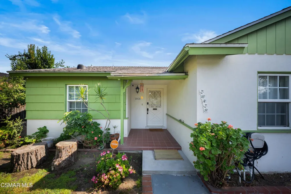 20428 Roscoe Boulevard Winnetka, CA 91306