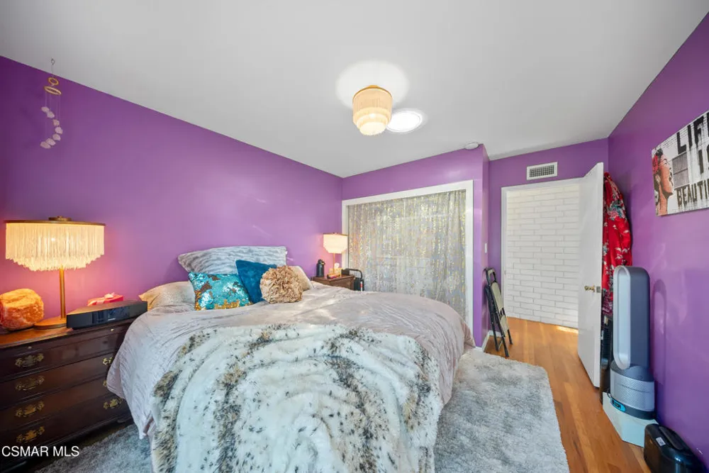 20428 Roscoe Boulevard Winnetka, CA 91306