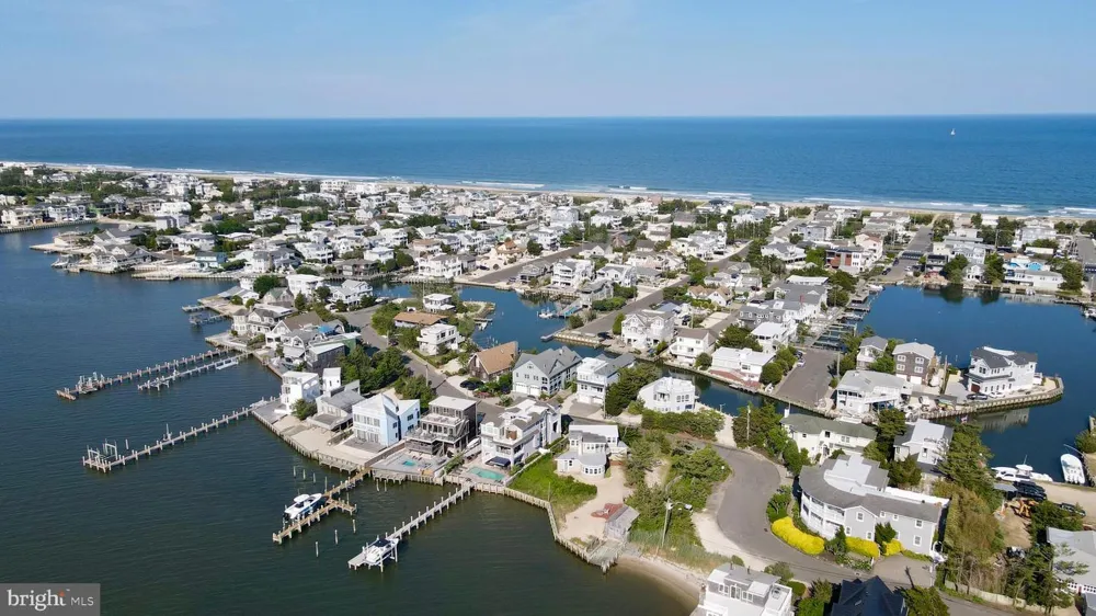 8202 BAY TERRACE Harvey Cedars, NJ 08008