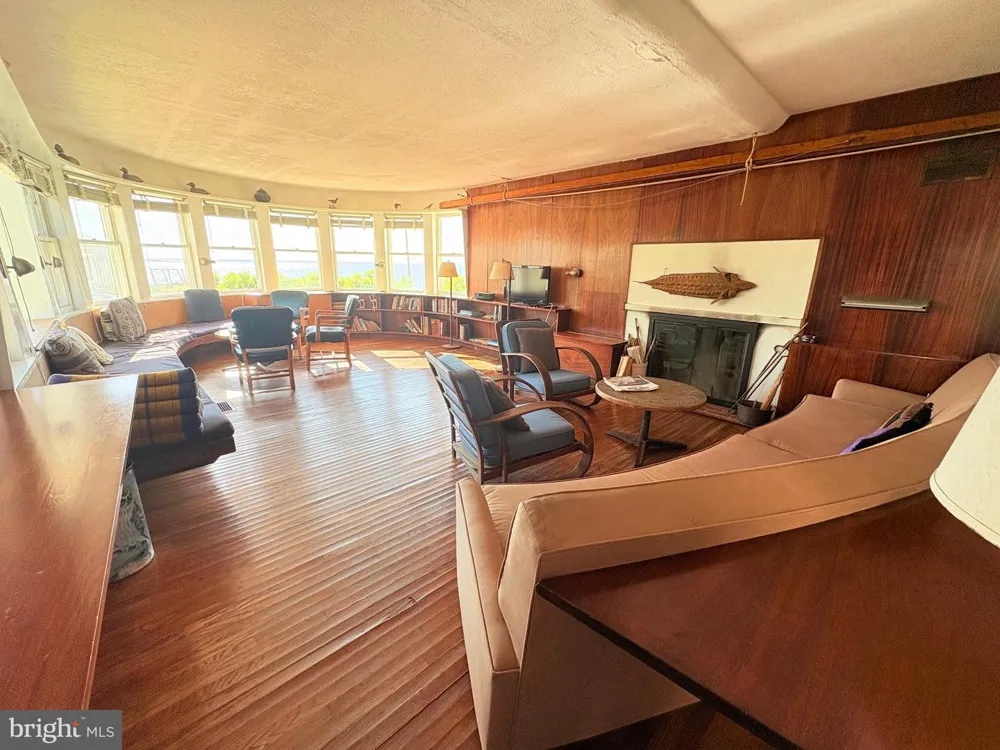 8202 BAY TERRACE Harvey Cedars, NJ 08008
