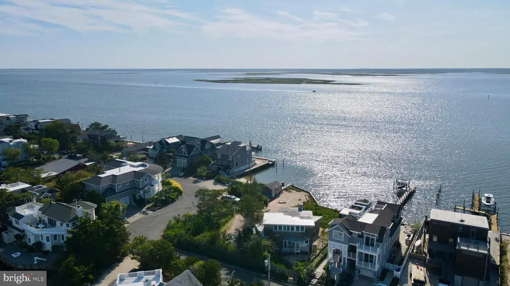 8202 BAY TERRACE Harvey Cedars, NJ 08008