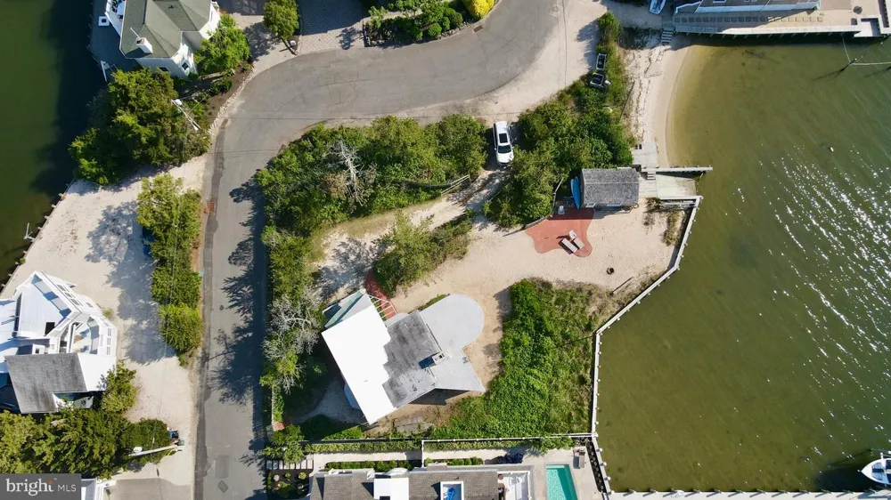 8202 BAY TERRACE Harvey Cedars, NJ 08008