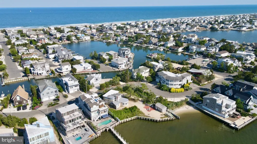 8202 BAY TERRACE Harvey Cedars, NJ 08008