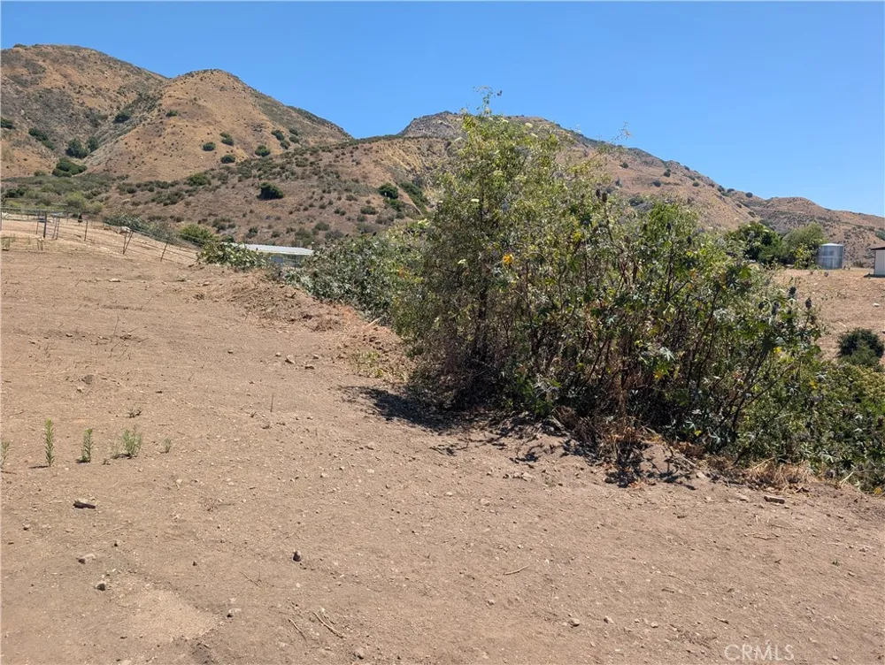 11015 MESA ALTA Sylmar, CA 91342