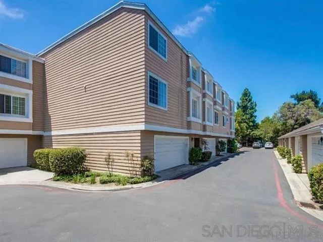 8585 Via Mallorca #231 La Jolla, CA 92037