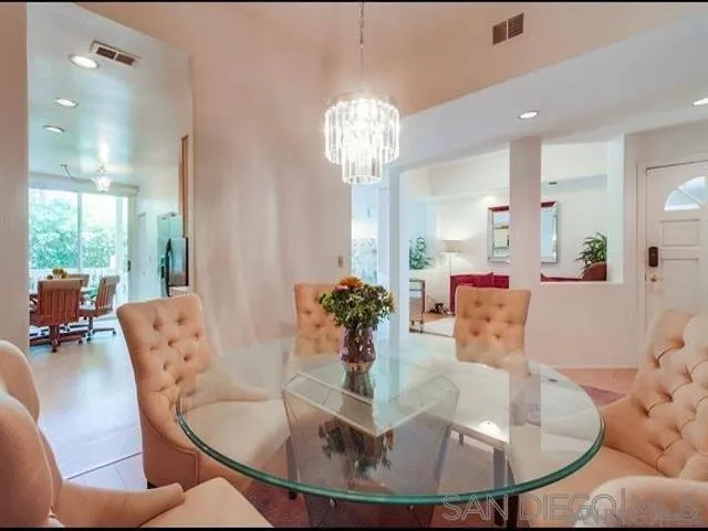 8585 Via Mallorca #231 La Jolla, CA 92037