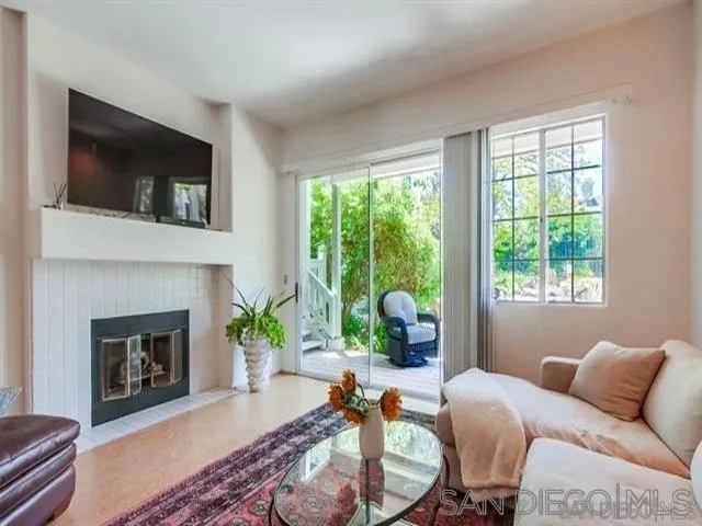 8585 Via Mallorca #231 La Jolla, CA 92037
