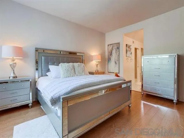 8585 Via Mallorca #231 La Jolla, CA 92037