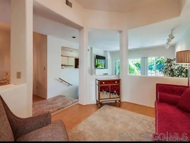 8585 Via Mallorca #231 La Jolla, CA 92037
