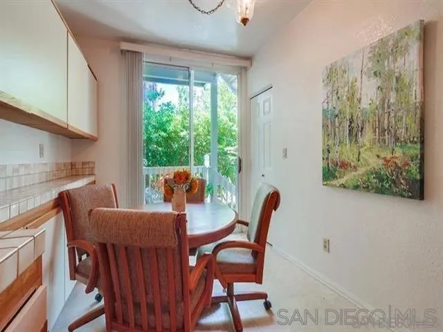 8585 Via Mallorca #231 La Jolla, CA 92037