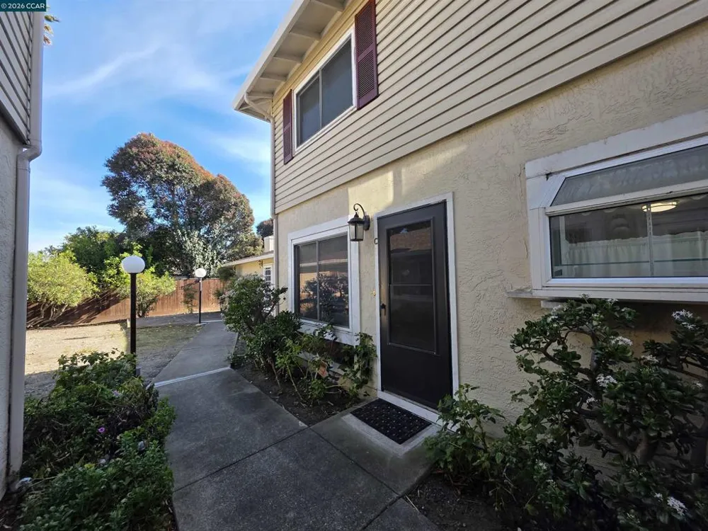 2581 El Portal Dr #C San Pablo, CA 94806