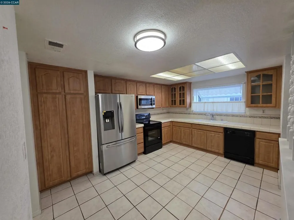 2581 El Portal Dr #C San Pablo, CA 94806