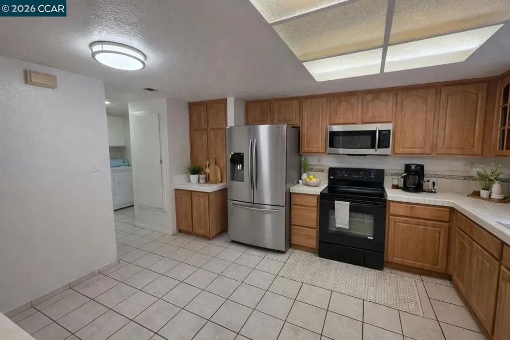 2581 El Portal Dr #C San Pablo, CA 94806
