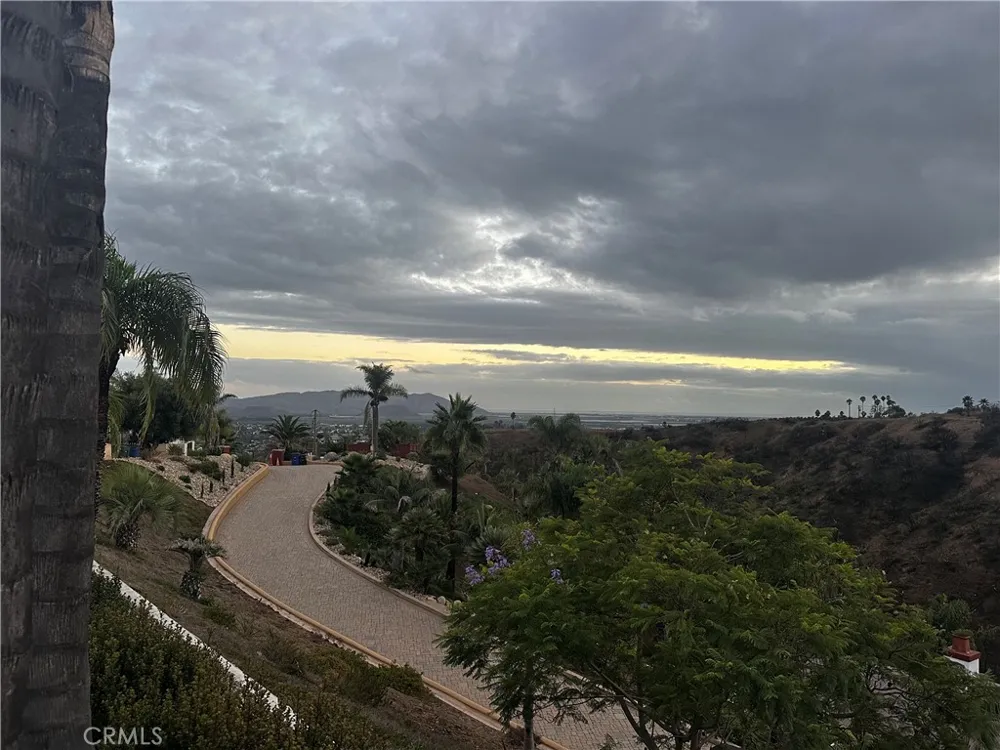 48 Altamont Camarillo, CA 93010