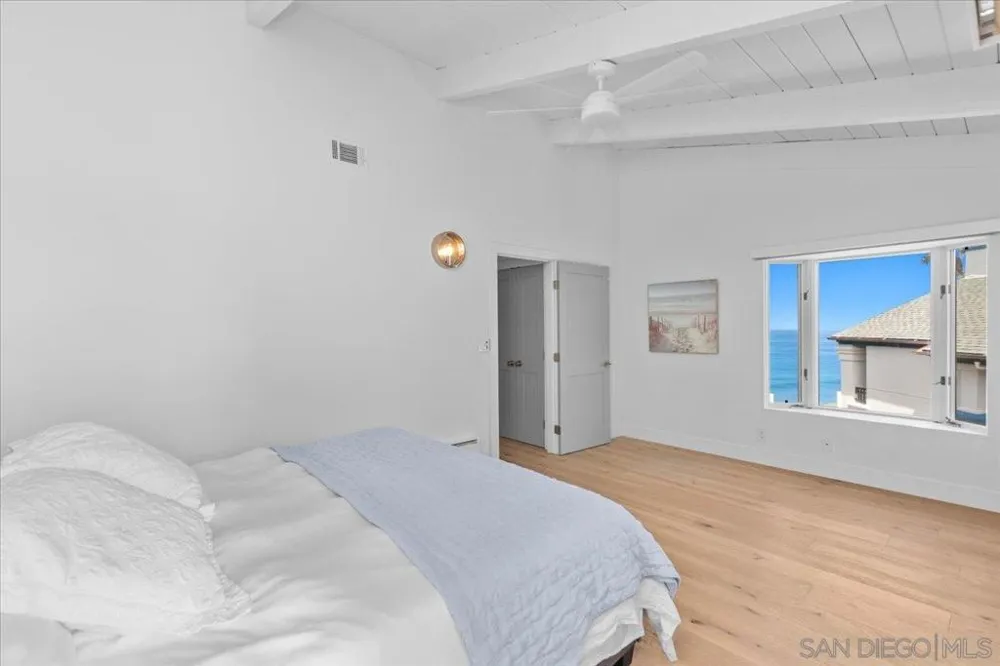 940 Sealane #16 Encinitas, CA 92024
