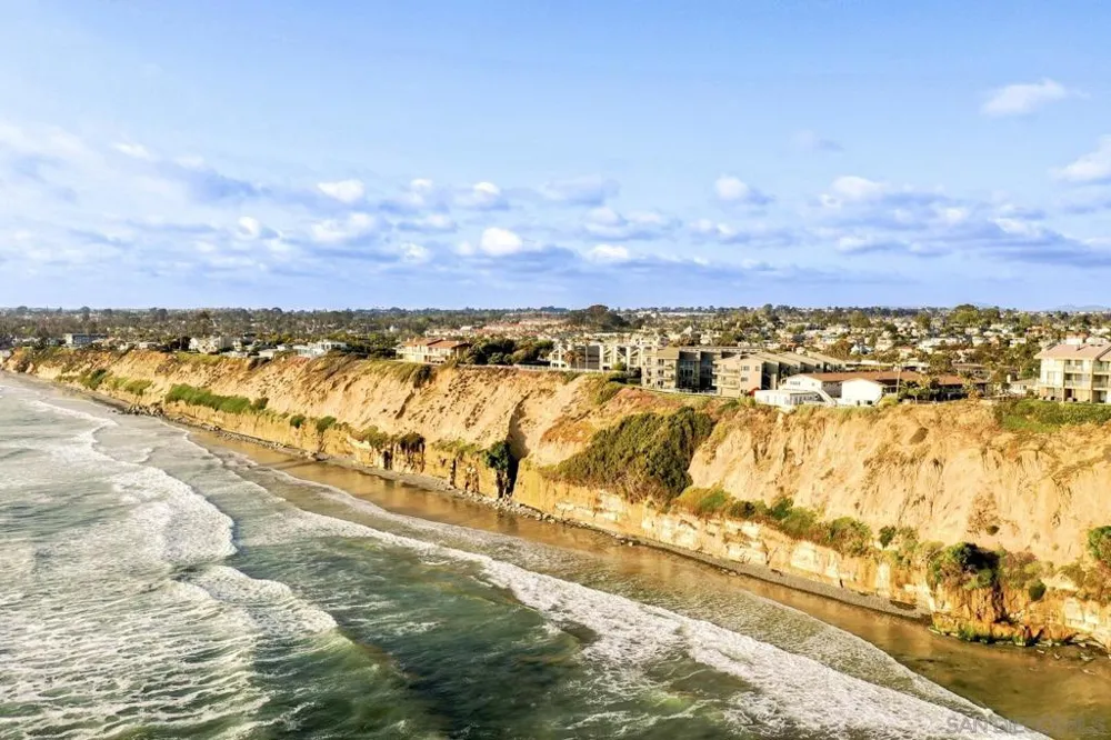 940 Sealane #16 Encinitas, CA 92024